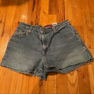 550 levis  jean shorts